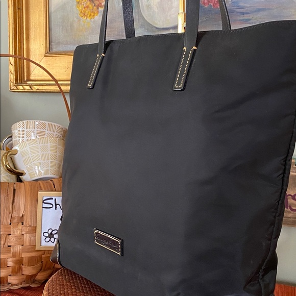 Dooney & Bourke Nylon Double Handles Zipper Tote Shoulder Bag Black - Picture 2 of 11